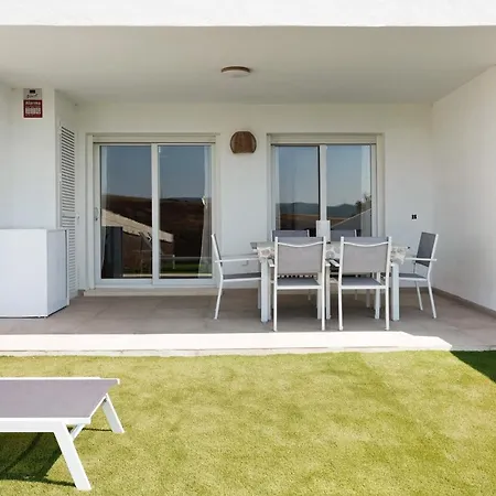 Bajo Poniente Apartment *
